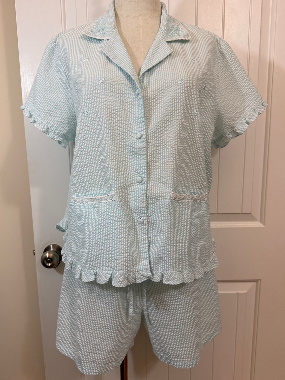 Miss Elaine Pale Blue/White Seersucker Short Button Front Pajama Set Sz Lg